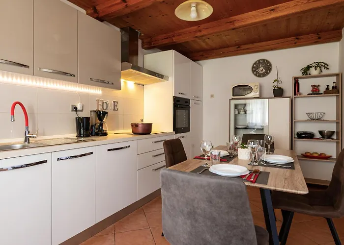 Awesome In With Jacuzzi Barban