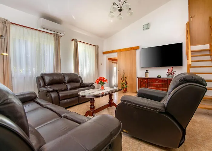 Awesome In With Jacuzzi Σπίτι διακοπών *