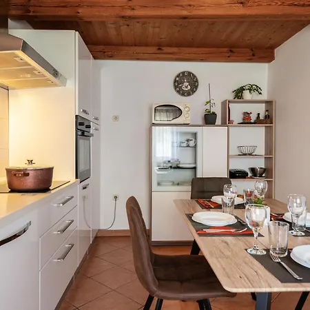 Awesome In With Jacuzzi *