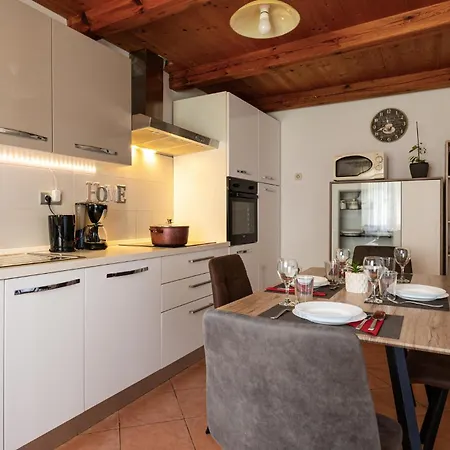 Awesome In Barban With Jacuzzi Divsici