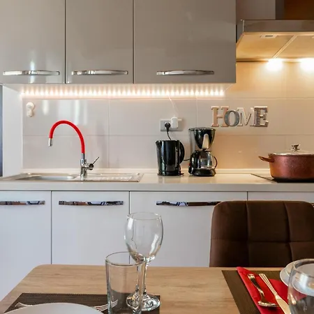 Awesome In Barban With Jacuzzi Дом отдыха Divsici