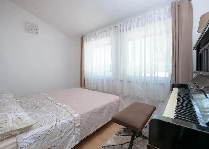 Awesome In With Jacuzzi 펜션